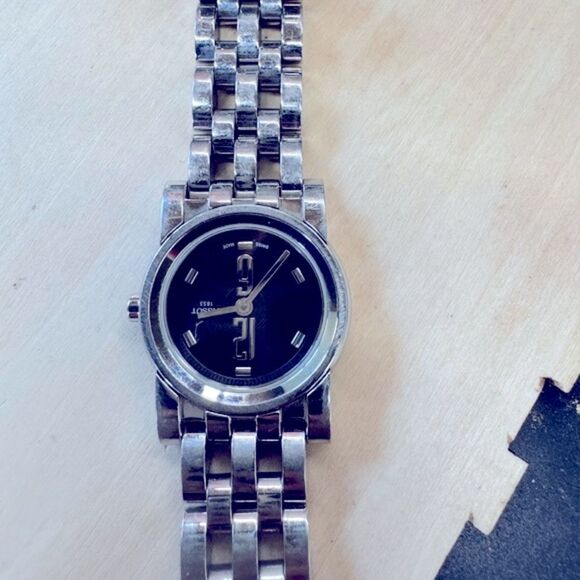 TISSOT T classic 1853 Quartz Wristwatch T030 009 A new battery - Picture 6 of 17